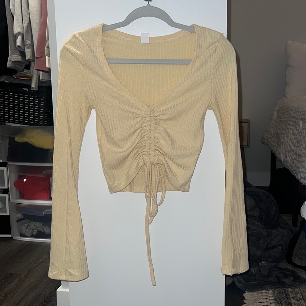 Worn once. Cropped ribbed belle sleeve top
